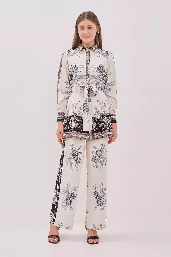 MINIMAL - Verna - Tunic Ruffle Motif Bunga - Black Colour Black