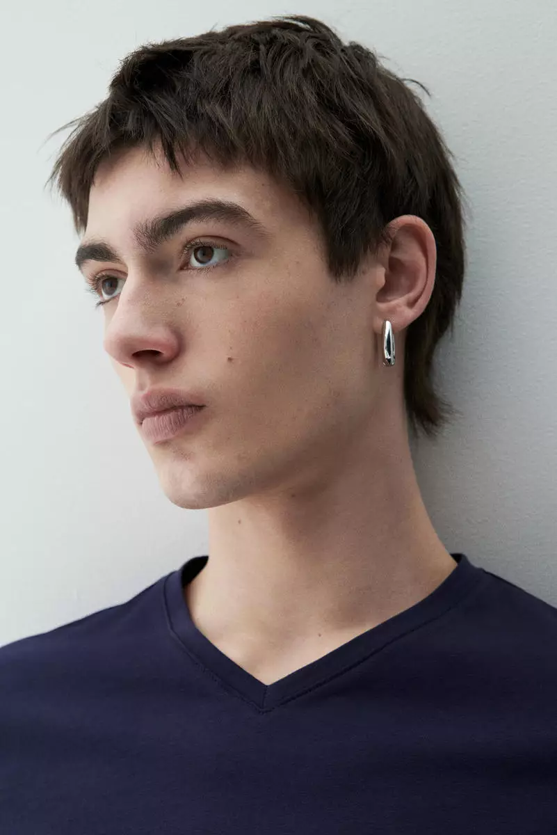 Slim Fit V-neck T-shirt