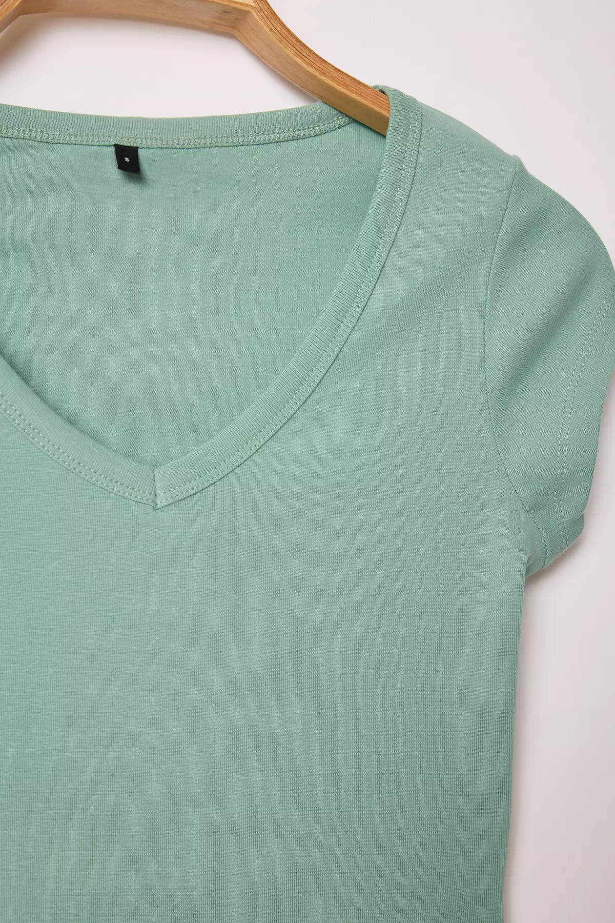 Mint V-Neck Fitted/Body-Sitting Knitted Blouse Twoss25Bz00208