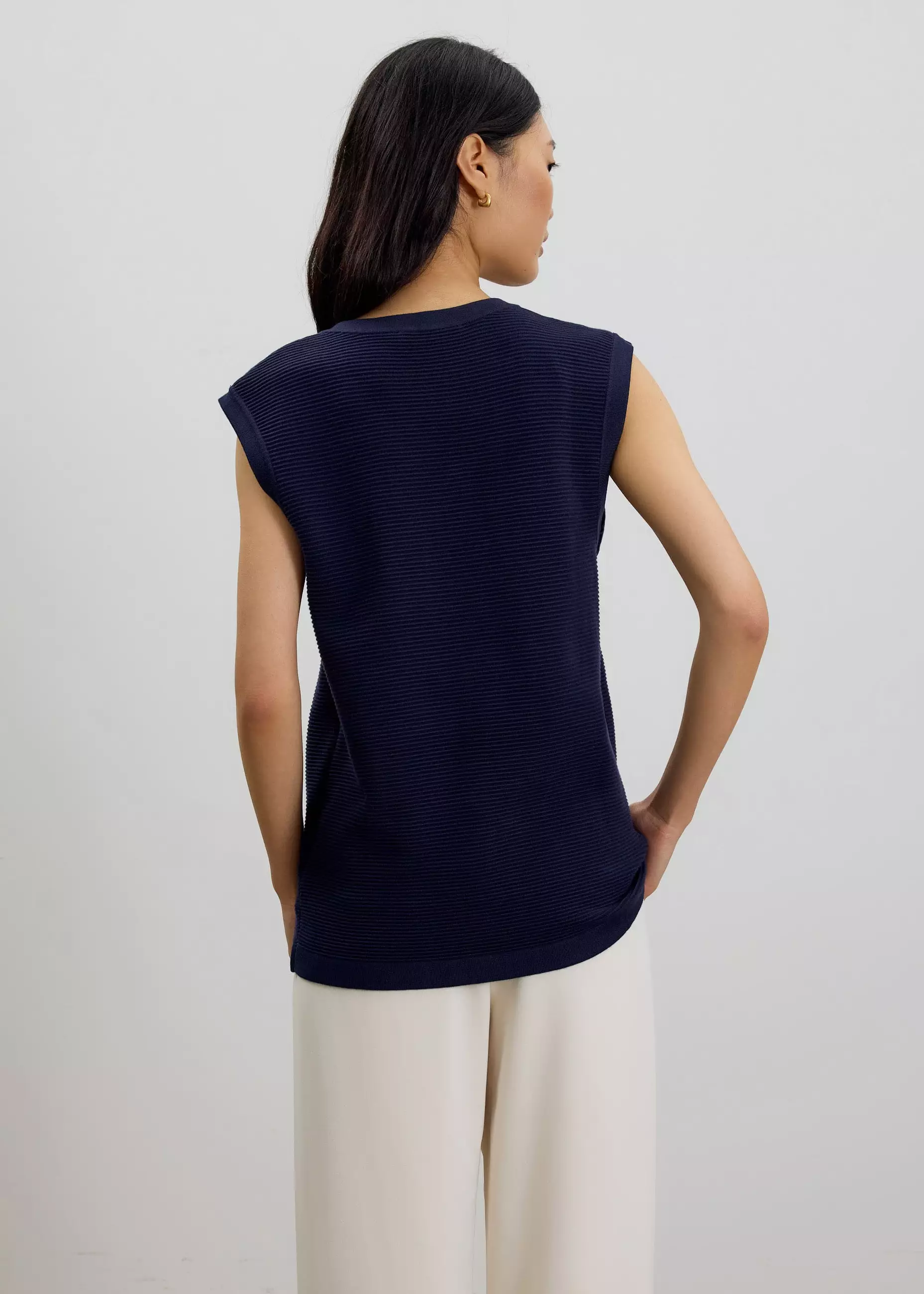 Atasan Wanita - Yun Boxy Knit Vest