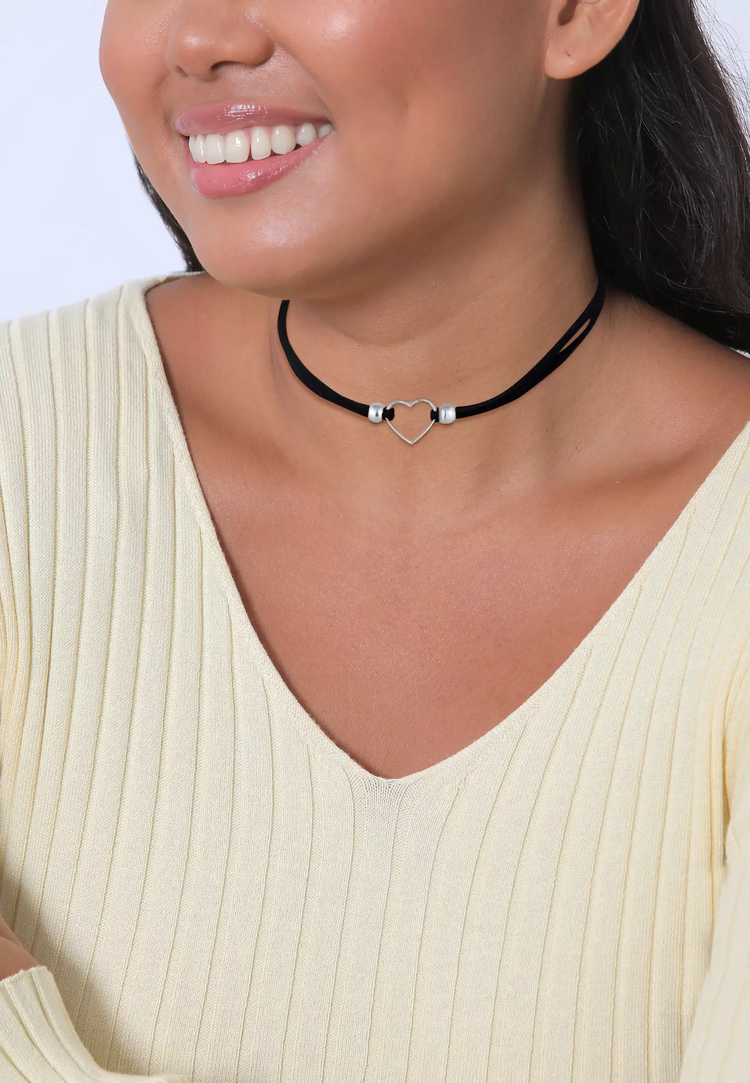 Choker necklace discount in black