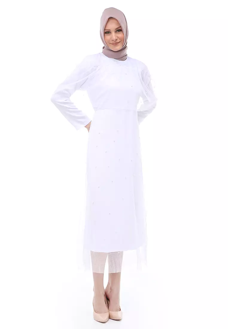 Riany Gamis Brukat Muslimah Wanita Motif Hiasan Long Dress Regular Fit - Putih