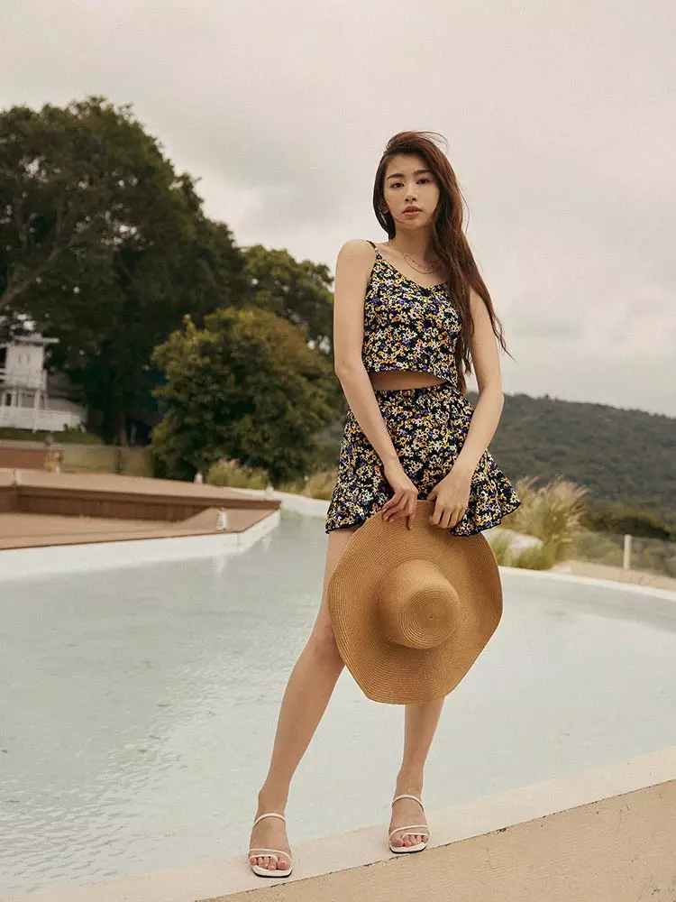 Floral print button-up cropped top with thin straps [AB19396]