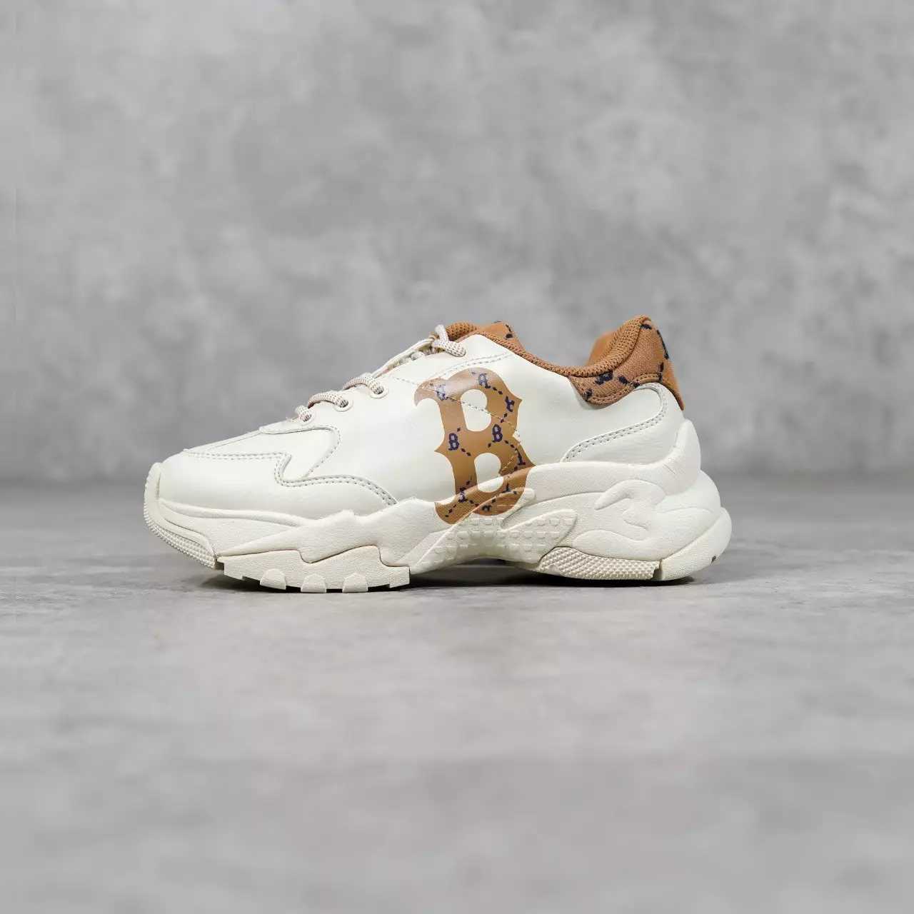 Sepatu MLB B BROWN SIDE BACK MONOGRAM BLACK BEIGE RYTON SNEAKER 100% ORIGINAL