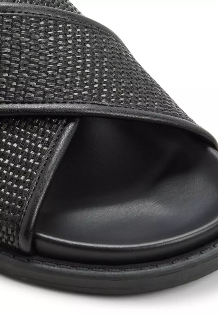 Verano Sandals