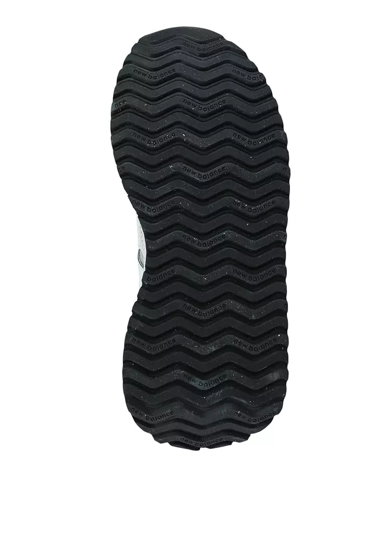 237 Classic Lifestyle Shoes