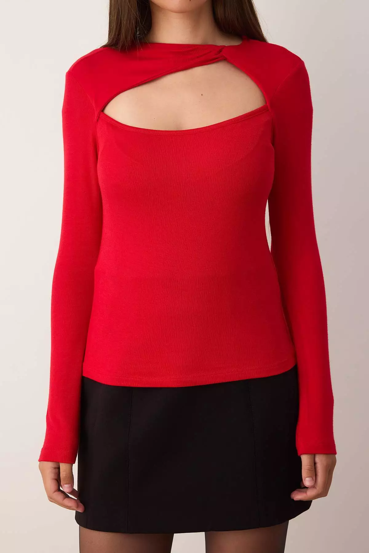 Red Cut Out Detailed Body-Smoothing Soft Touch Flexible Knitted Blouse Twoaw26Bz00126