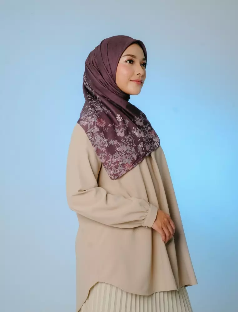 ZANIAH Scarf Coffee Quartz - Kerudung Hijab Segiempat Motif With Pouch Ziplock - Bahan Poly Fine - Ukuran 110x110