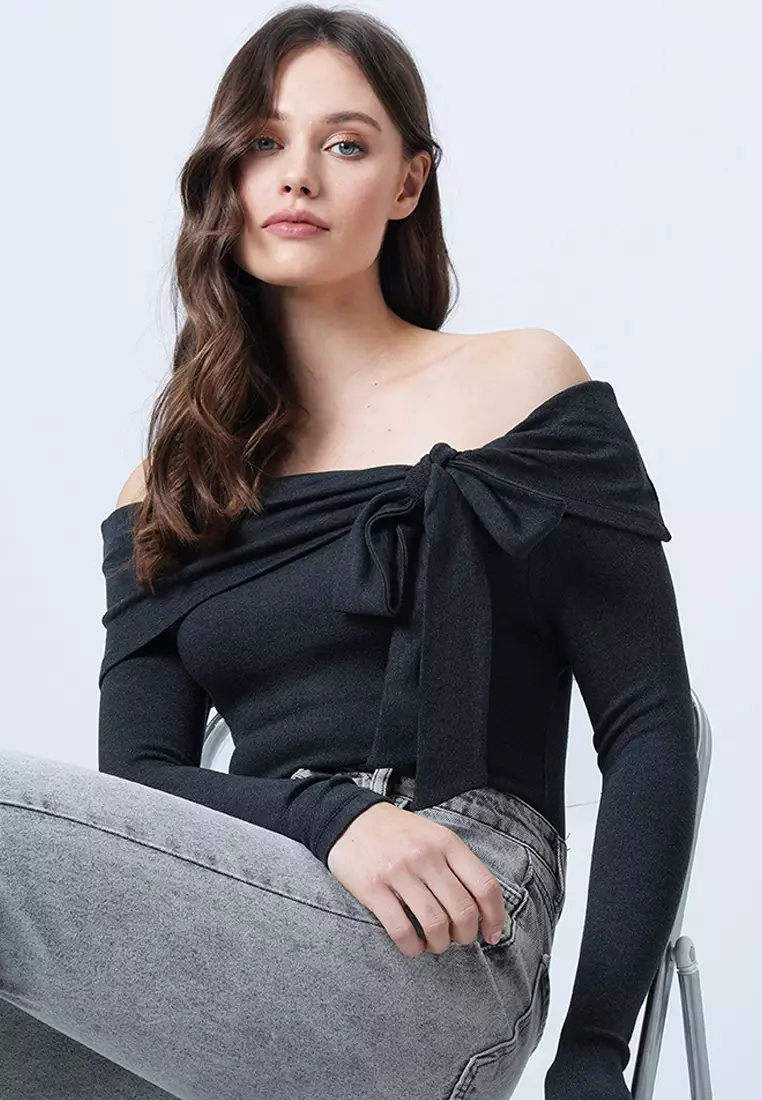 Carmen Collar Bow Blouse