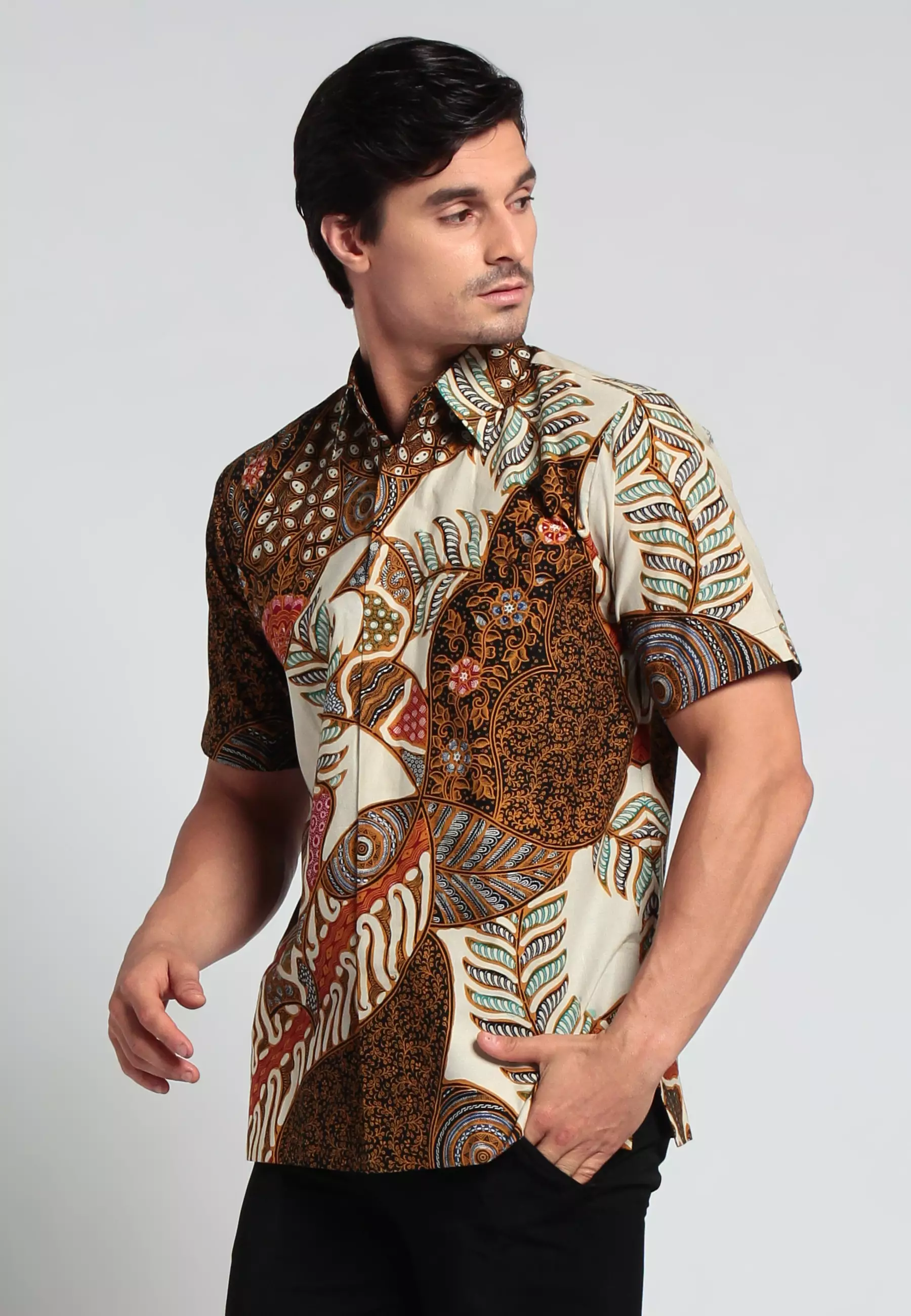 Jayadrata lengan pendek slimfit