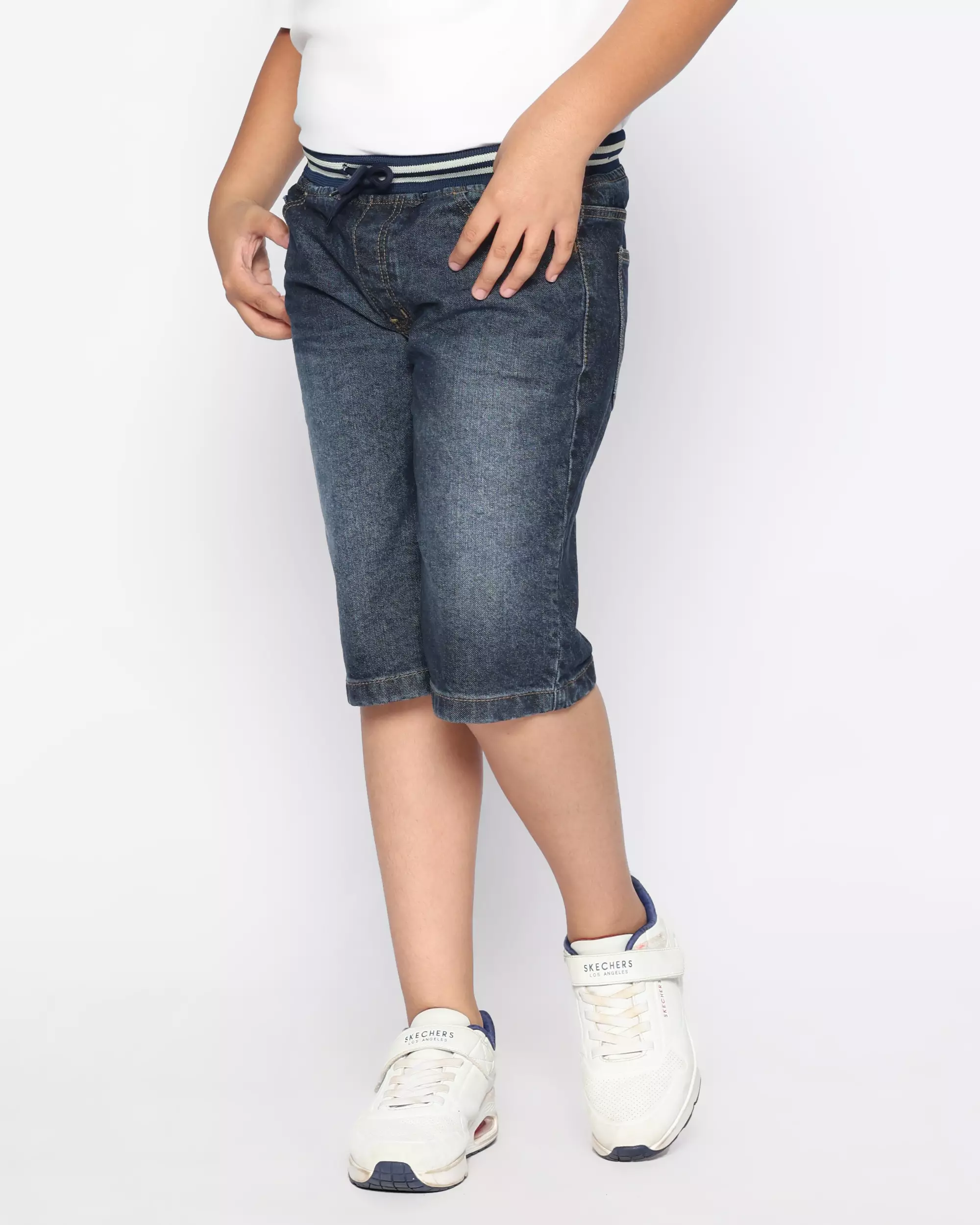 Celana Pendek Anak Laki Jeans Rib Blue With Model - FORTUNES