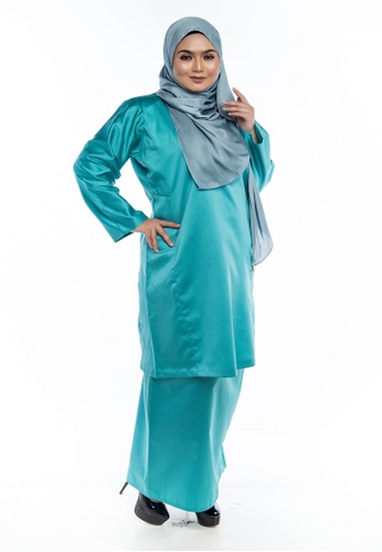 Buy Nayli Plus Size Kurung Pesak Buluh in Turquoise from Nayli in green and Blue at Zalora