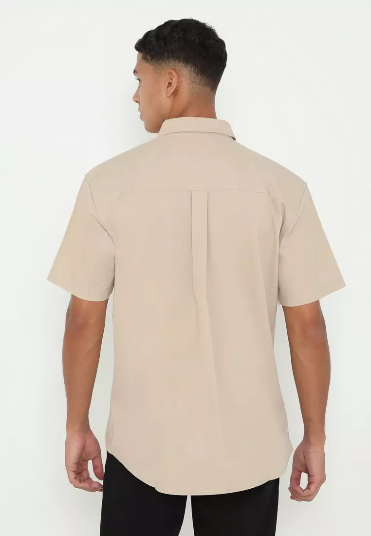 POLICE Kemeja Polos Cotton Kantong Dua Regular Fit Pria