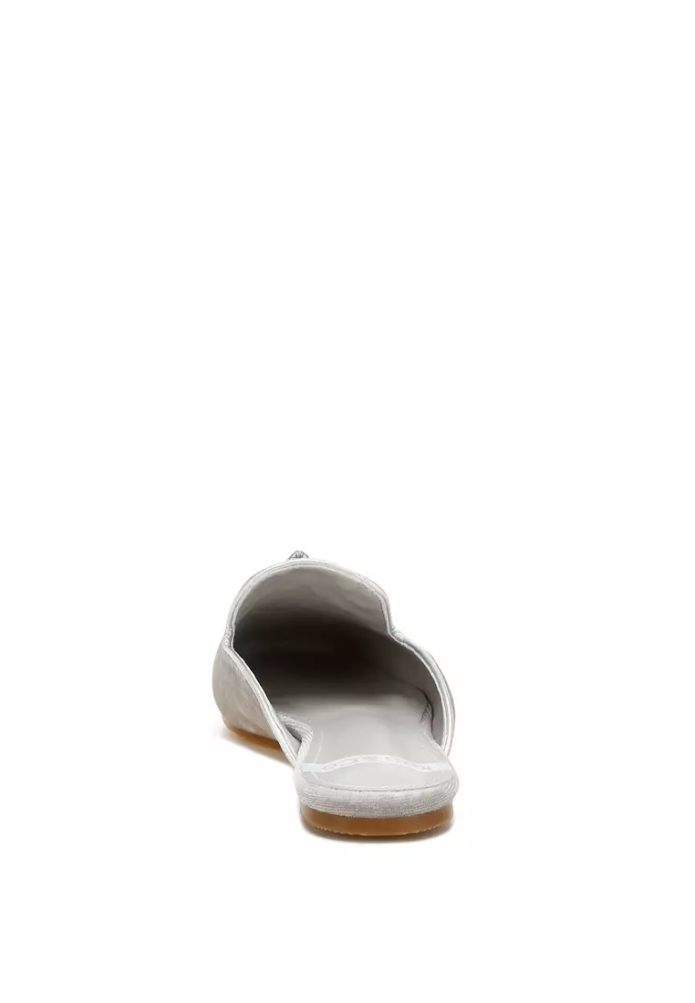 Sandal Beludru Detail Rumbai Warna Perak