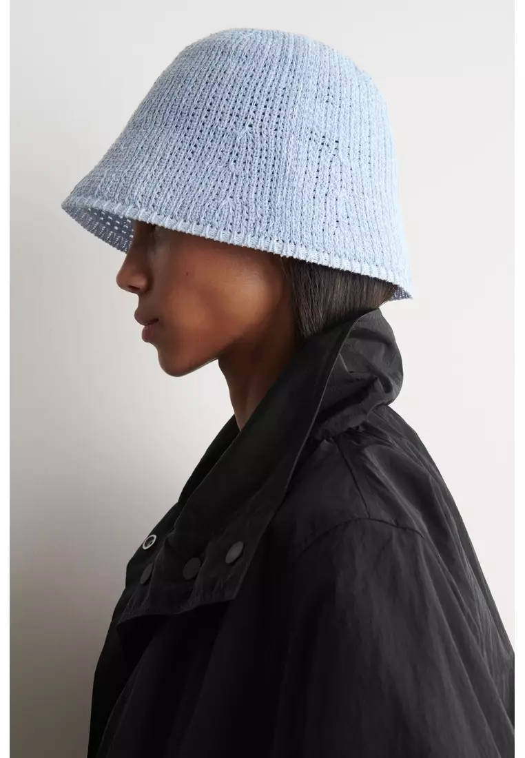 OPEN-KNIT BUCKET HAT