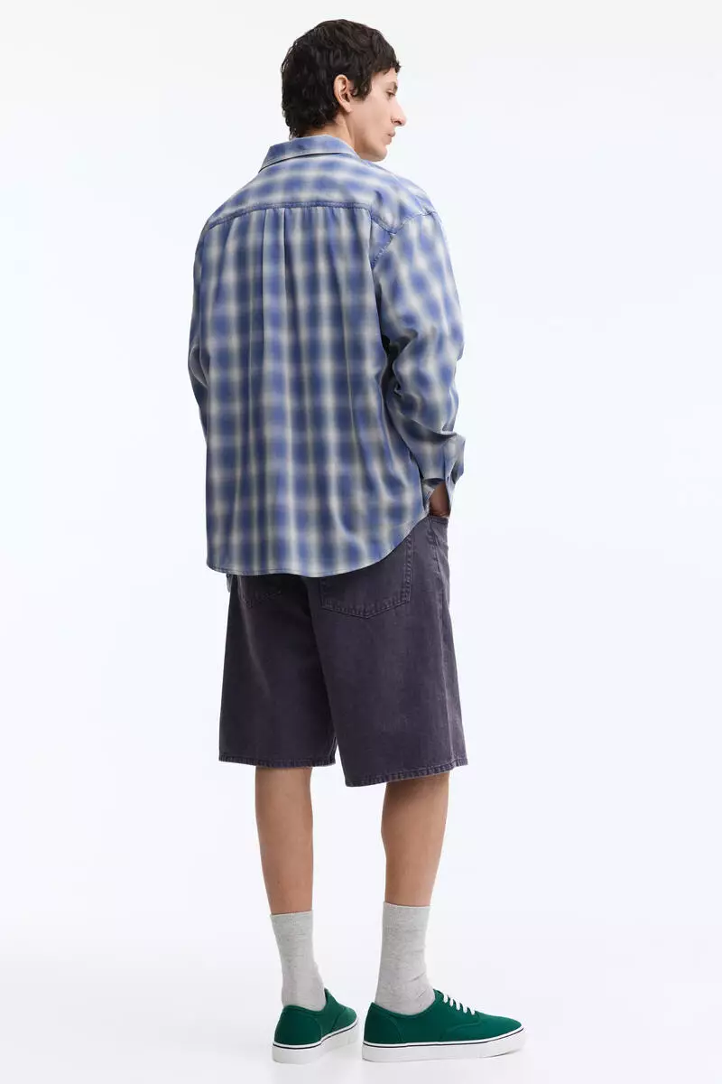 Relaxed denim shorts