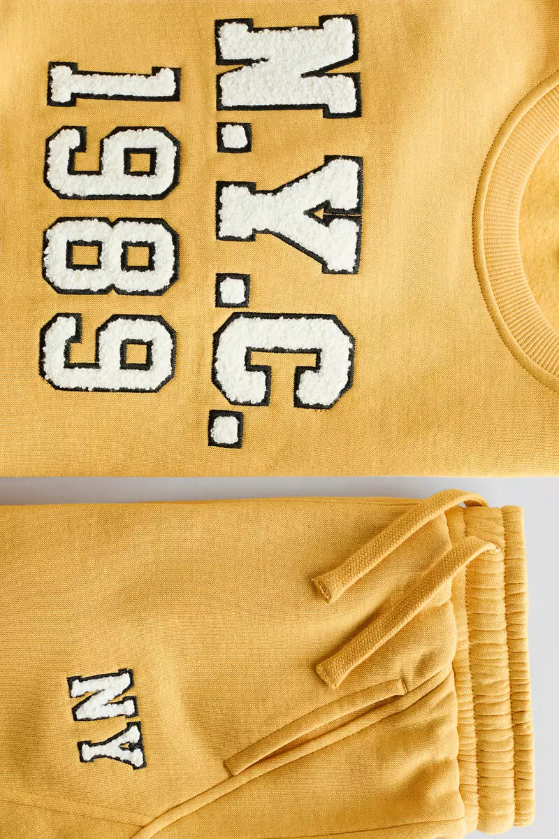 2-piece sweatshirt set