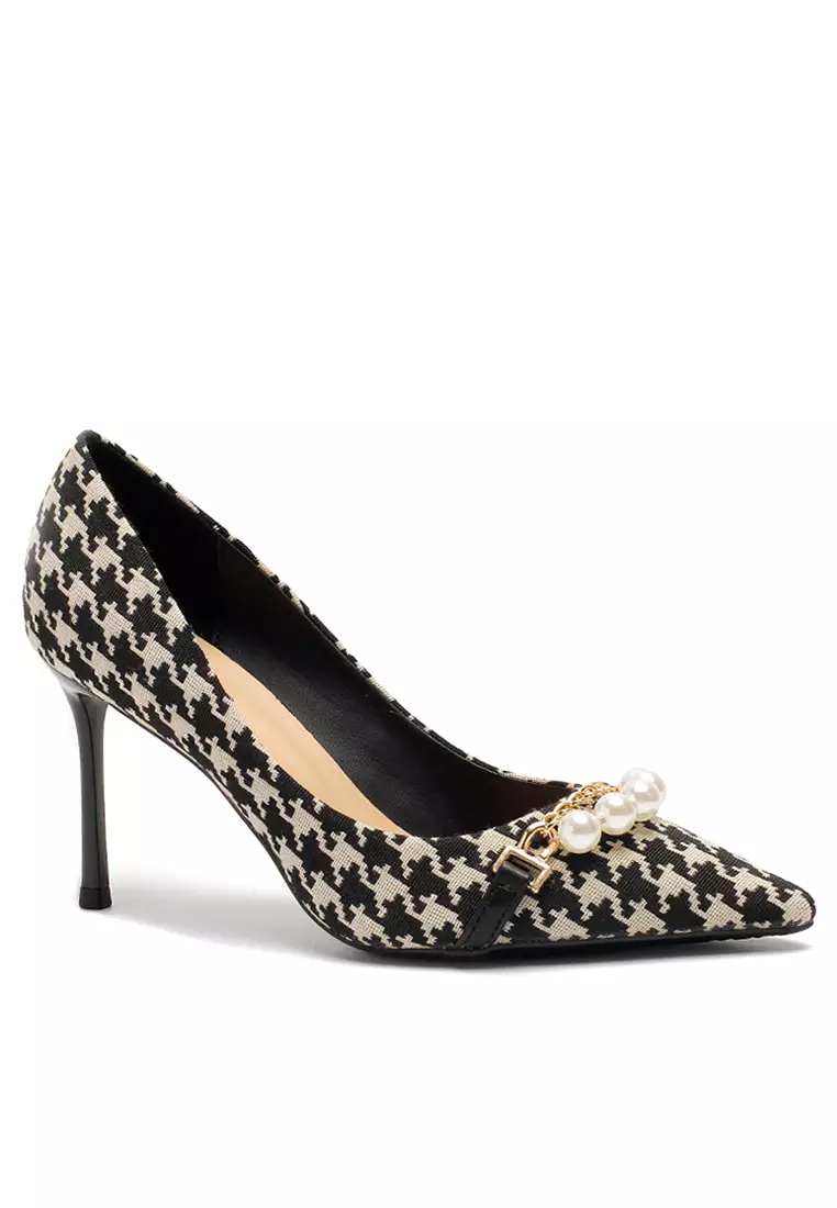 Discount on Twenty Eight Shoes  shoes - SKU: 8.5cm Pearl Chain Pointy Plaid Pumps Te7198-7