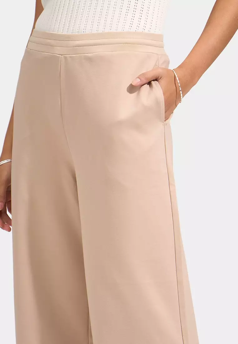 Cozy: Straight Pull Up Trousers