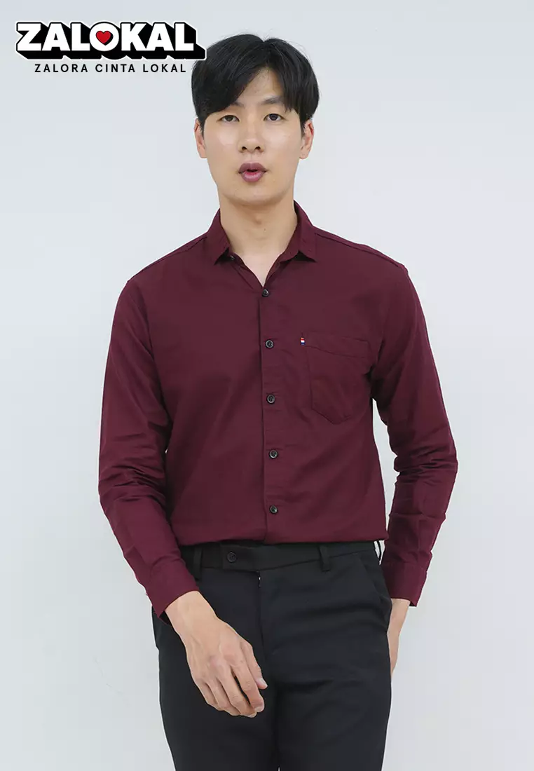 Kemeja lengan panjang pria formal slim fit dark maroon houseofcuff