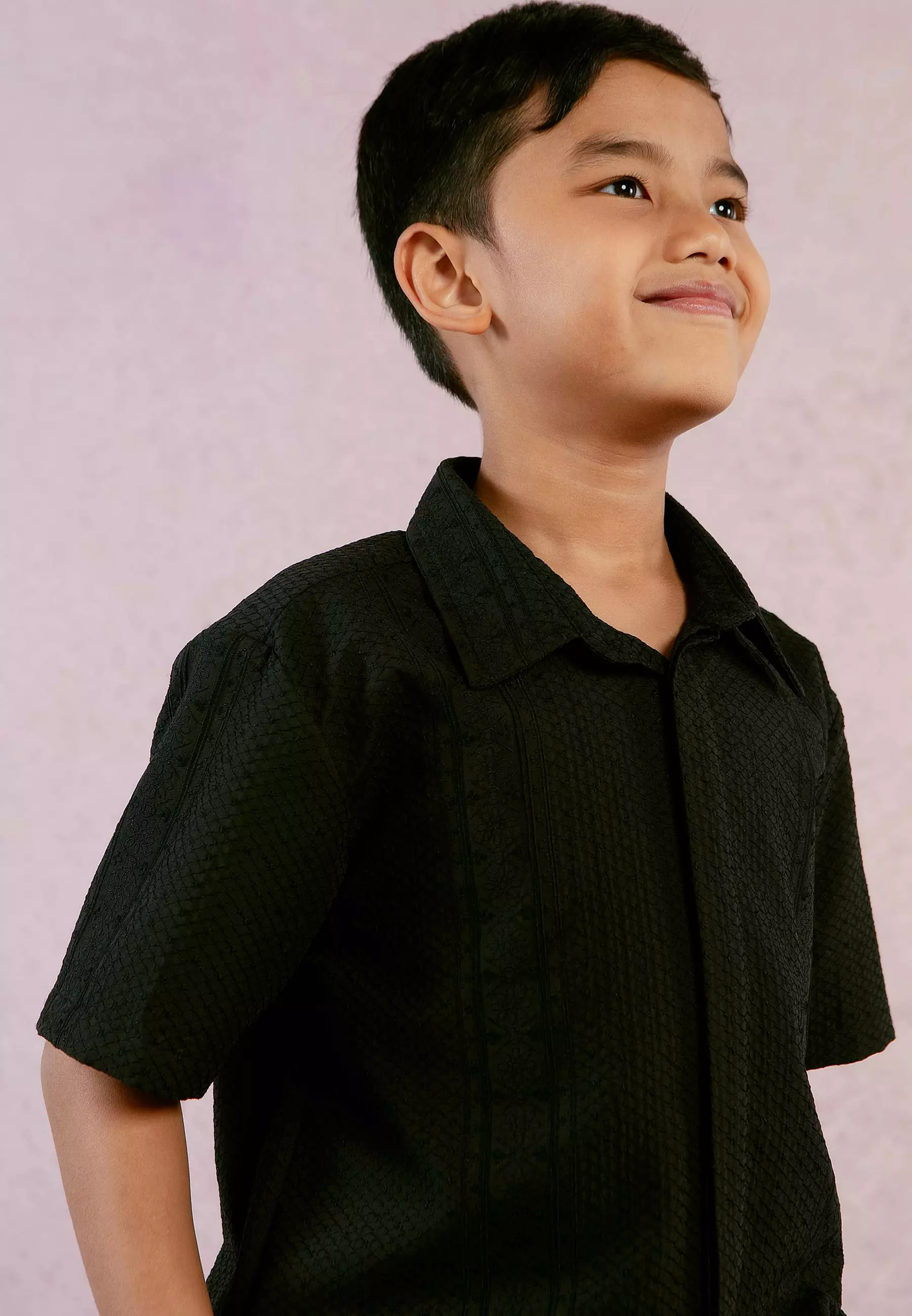 HijabChic x Tiqasya Kai Caviar Black Boy Koko - Koko Anak Lebaran Sarimbit Katun Premium Lembut Lengan Pendek Polos