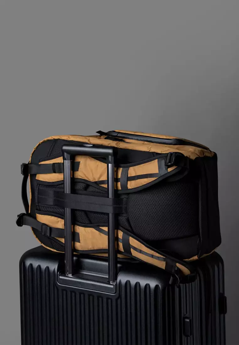 Alpaka Elements Travel Backpack 35L - Coyote Brown