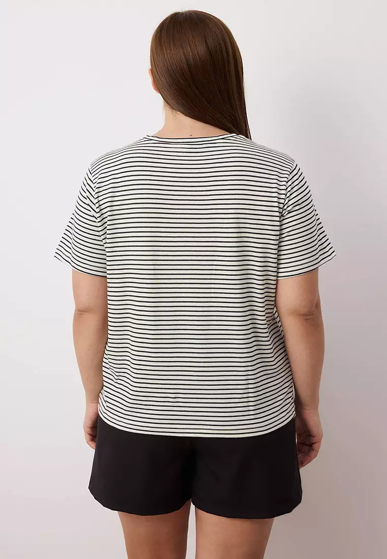 Black Heart Embroidered Regular/Normal Fit Knitted T-Shirt Tbbss25Bf00083
