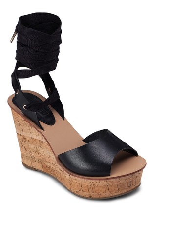 層次踝帶軟木楔型跟涼鞋,zalora時尚購物網的koumi koumi 女鞋, 鞋