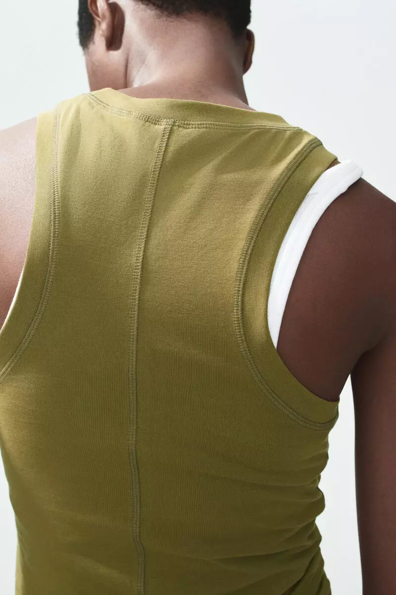 Flatlock-seam vest top
