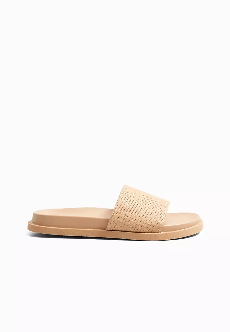 Discount on CLN  shoes - SKU: Mariah Slides