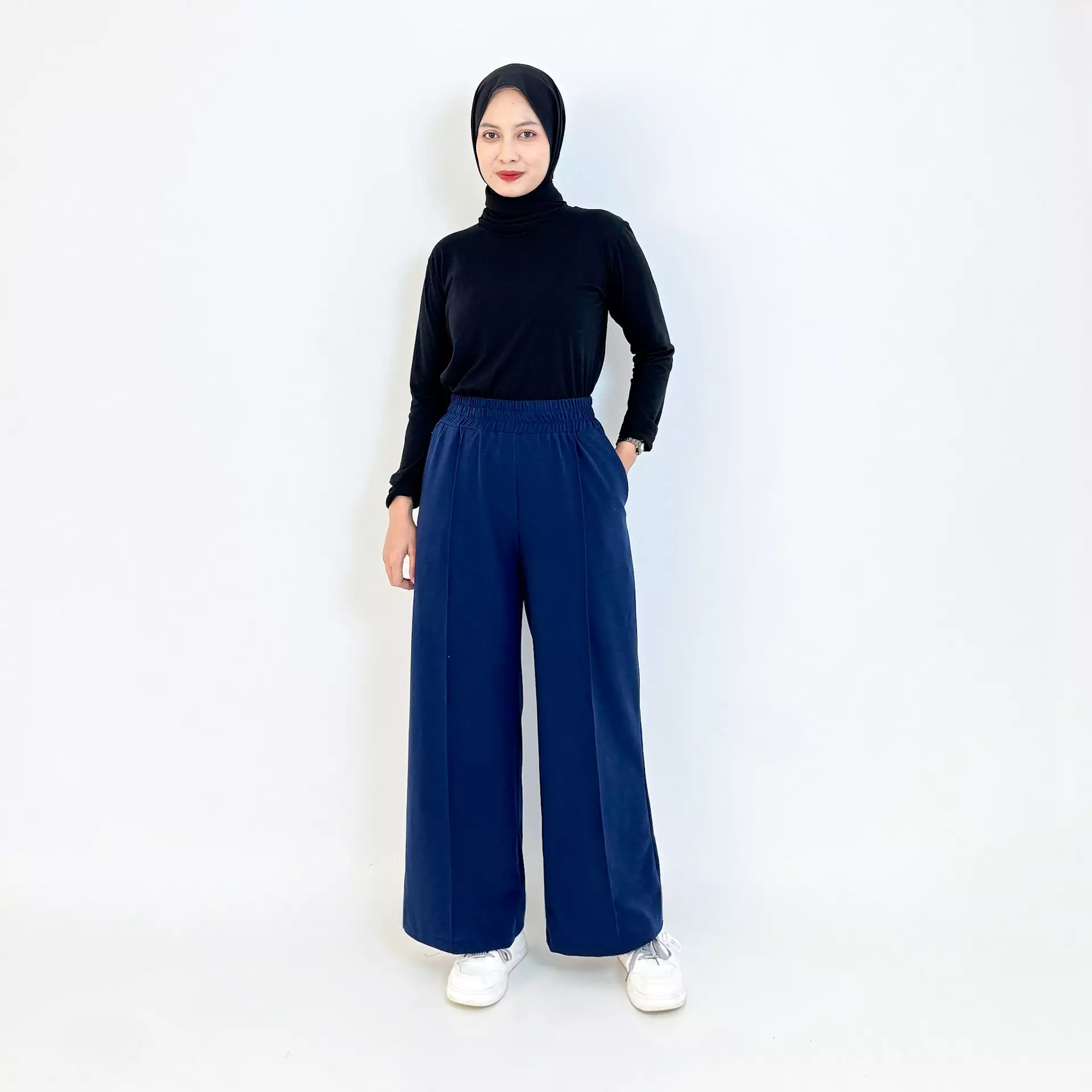 Tania Highwaist Pants (Celana Panjang Sporty) Navy