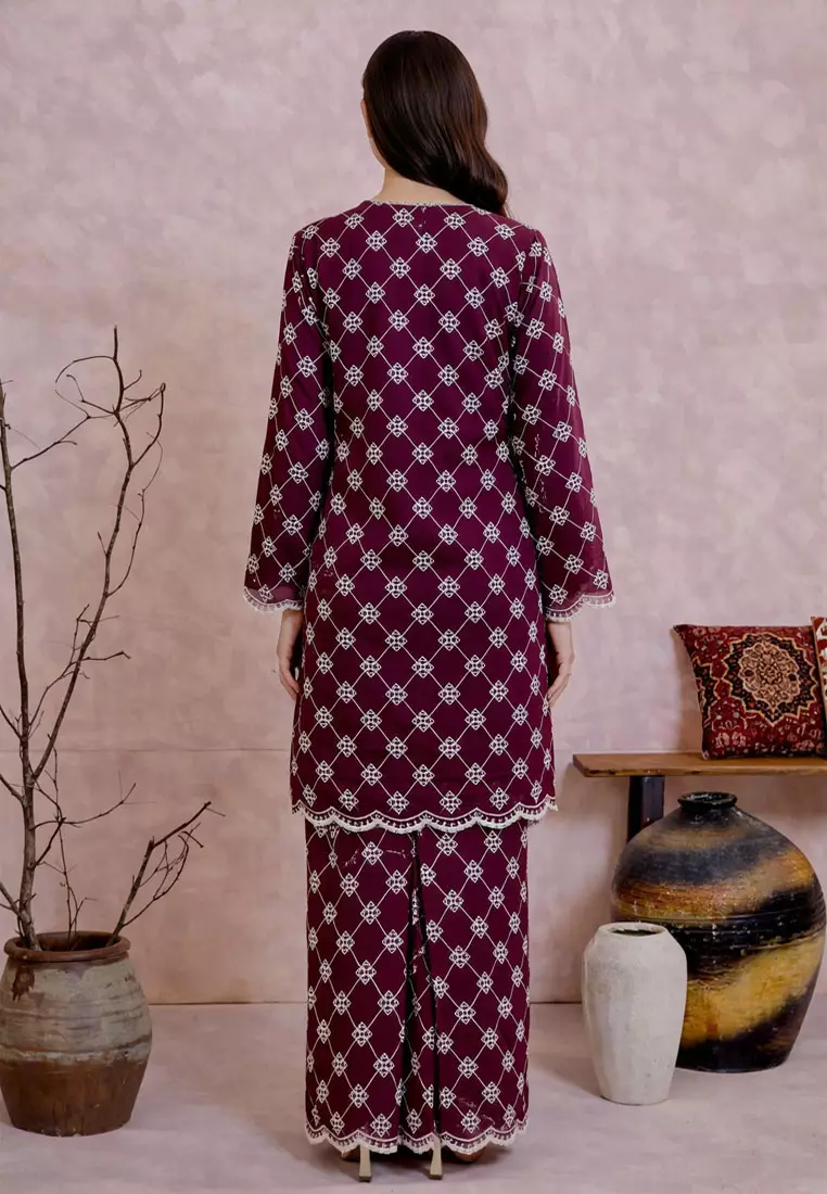 Mahsuri 2.0 Luxe Embroidery Baju Kurung Pahang Kipas Belakang
