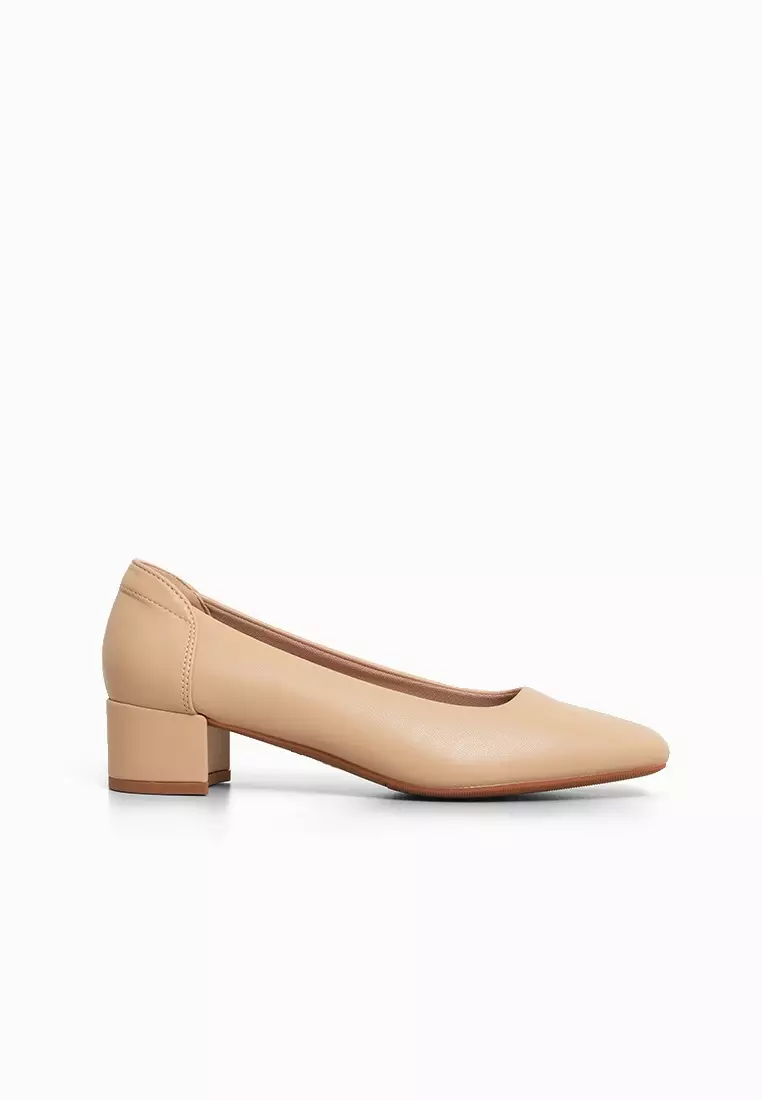 Discount on CLN  shoes - SKU: Dianne Pumps