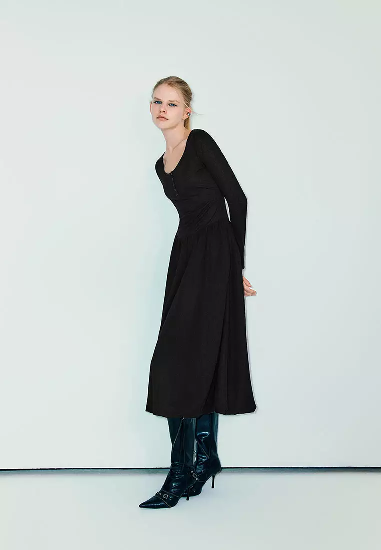 UR秋季新款女装法式气质赫本风显瘦长袖连衣裙UYV740012