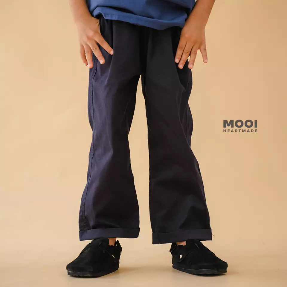 Mooi Celana Panjang Chinos Anak Deo Basic Pants - Black