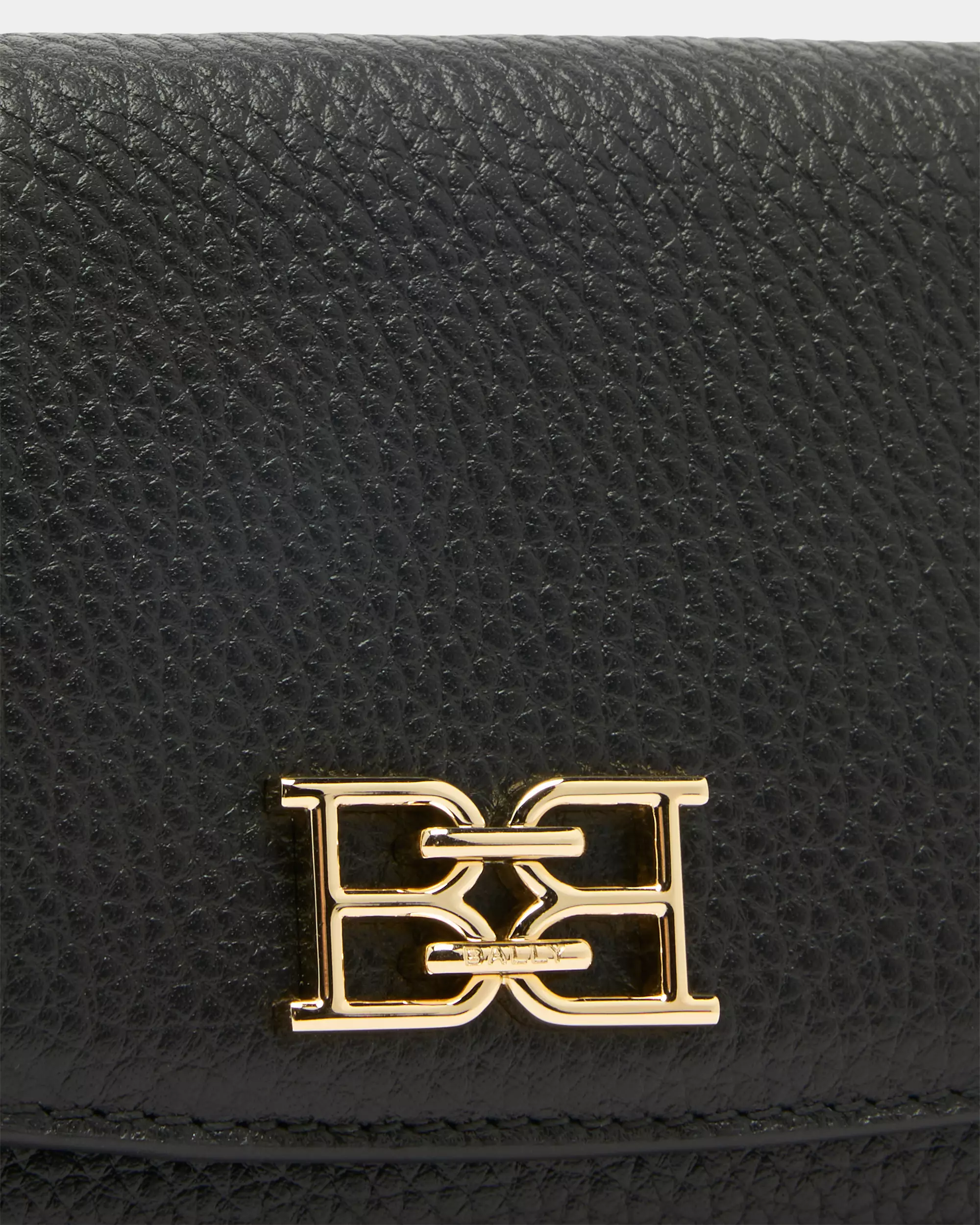 B-Chain Trifold Wallet in Leather - Black