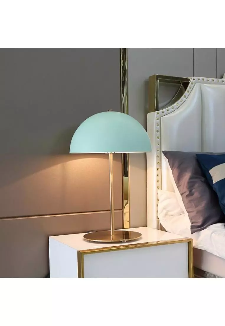 Metal dome store table lamp