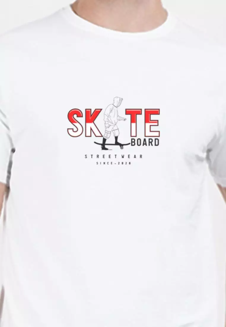 滑板图案白色棉质短袖圆领常规版型 T 恤
