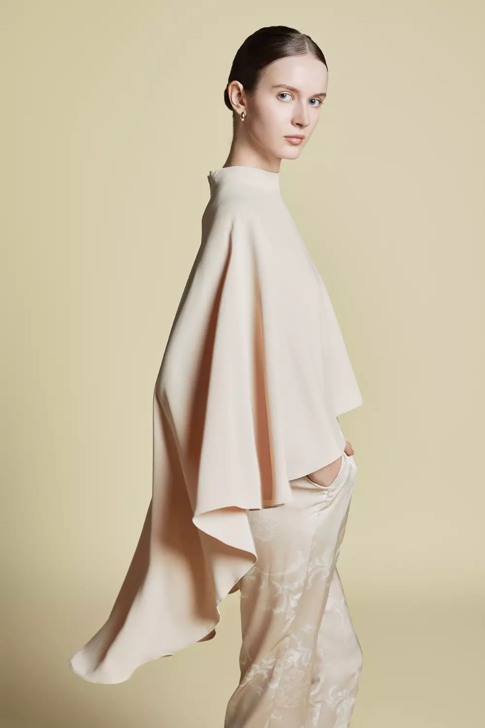 DEMURE&CO - Cropped Cape Set in Crepe de Chine Cream