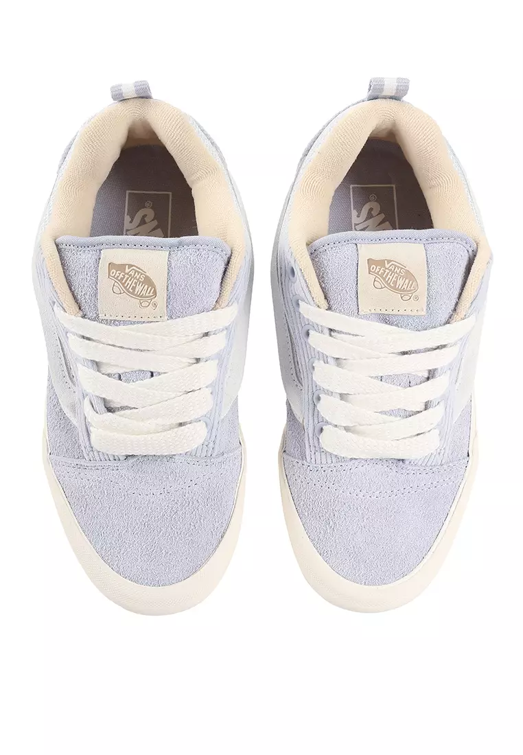 All colors of discount vans