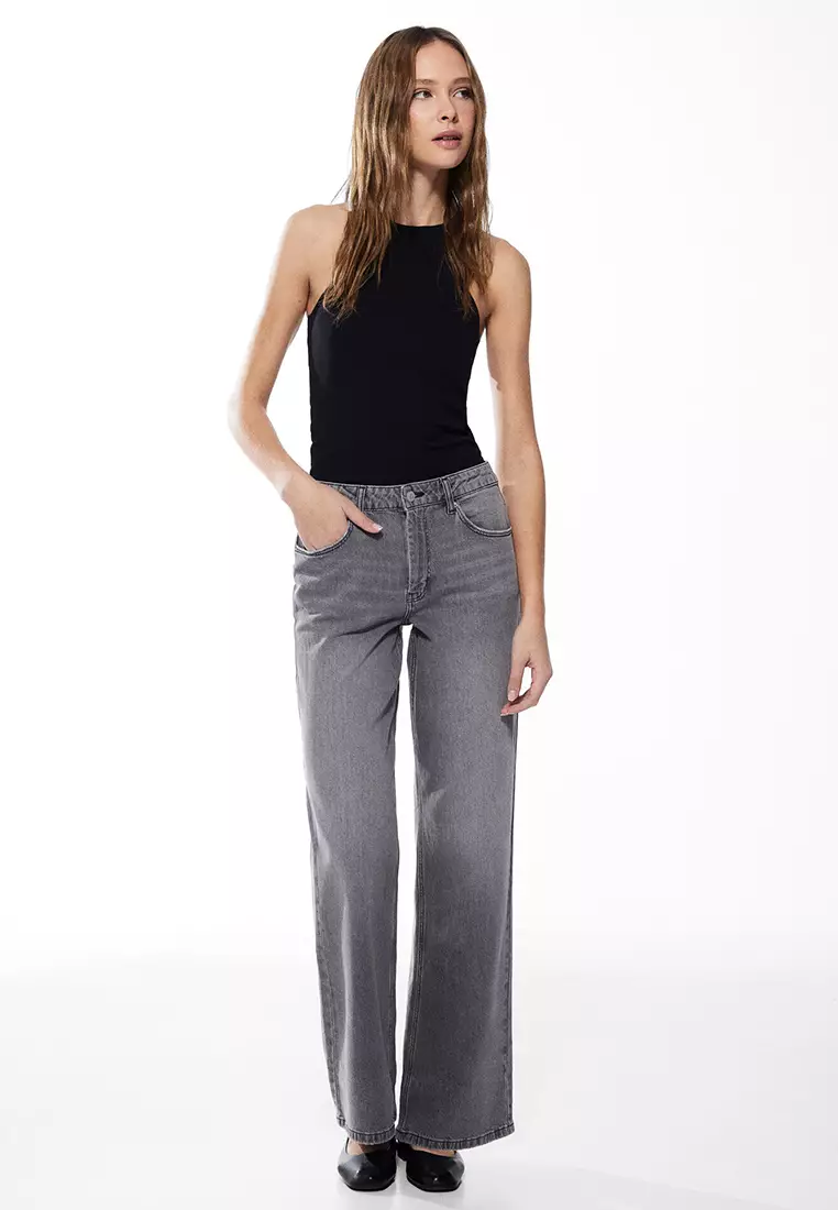 Straight Wide-Leg Jeans