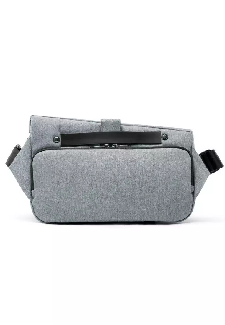 用途多變‧潮流隨身‧R1 時尚斜孭袋-迷霧藍