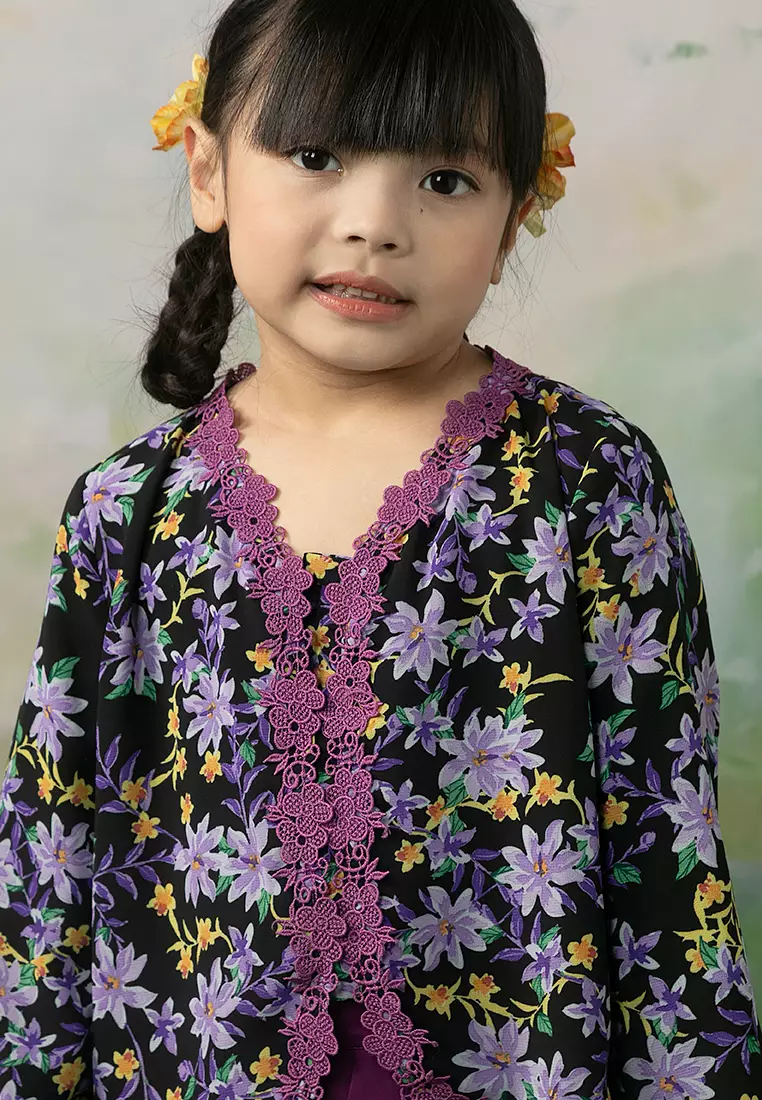 Naqiyah Kebaya Set