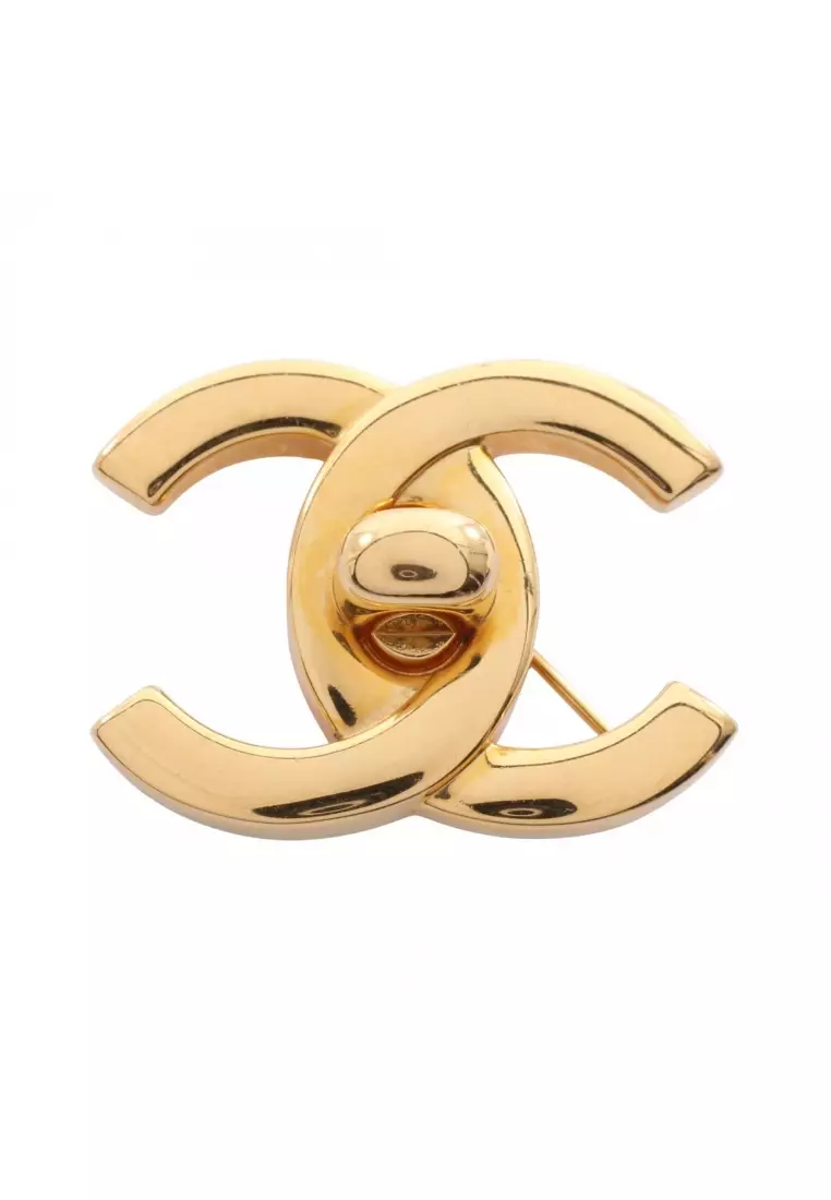 Chanel Coco Mark Turn Lock Motif #323770C77B CHANEL - Black Lambskin Coc omark Matelasse Double Turn Lock  main image 3