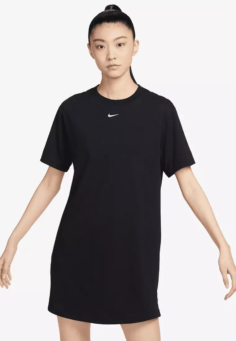Buy Nike As Women's Sportswear Essntl Shorts Sleeve Dress T-shirt 2023 ...