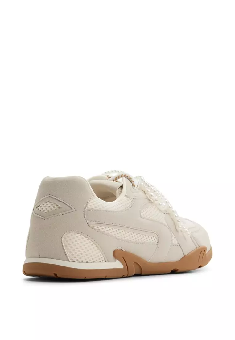 Pixelle Sneakers