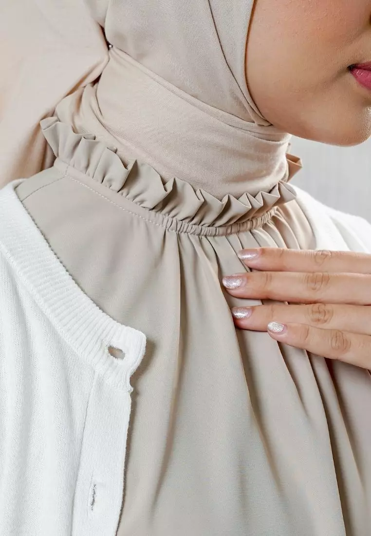 CELY Blouse Sleeveless Sand - Atasan Wanita Wudhu Friendly - Bahan Soft Polyester