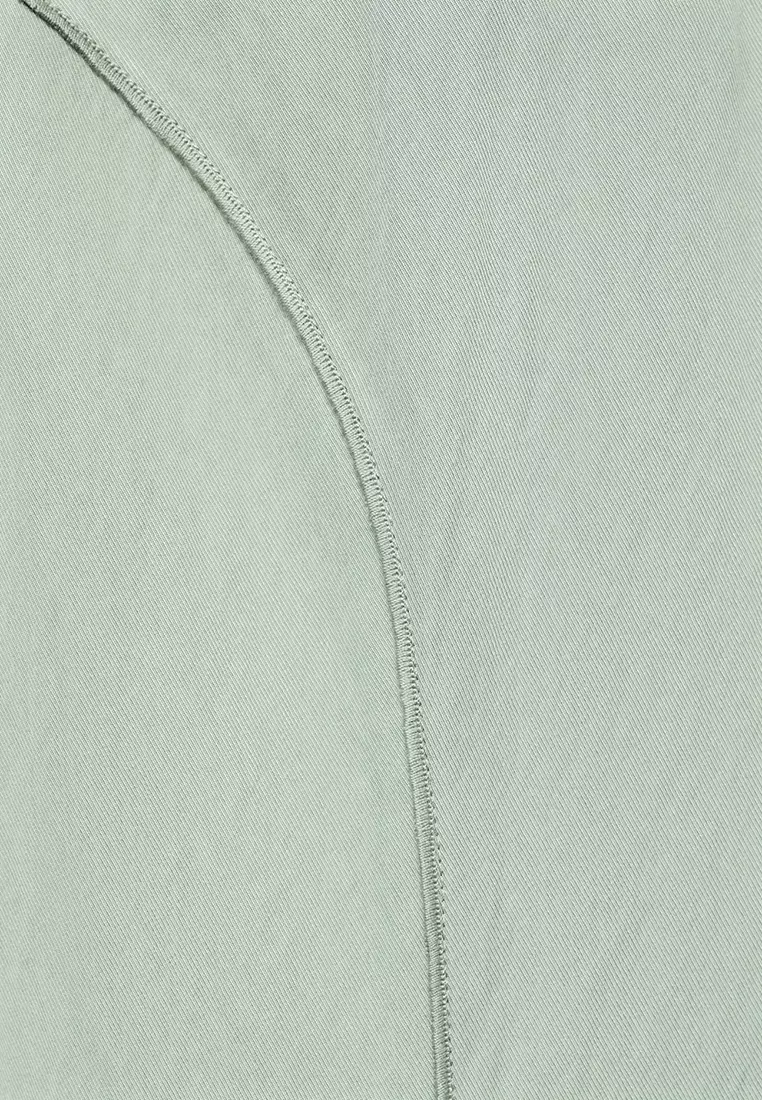 Midi-Dress With Stitching