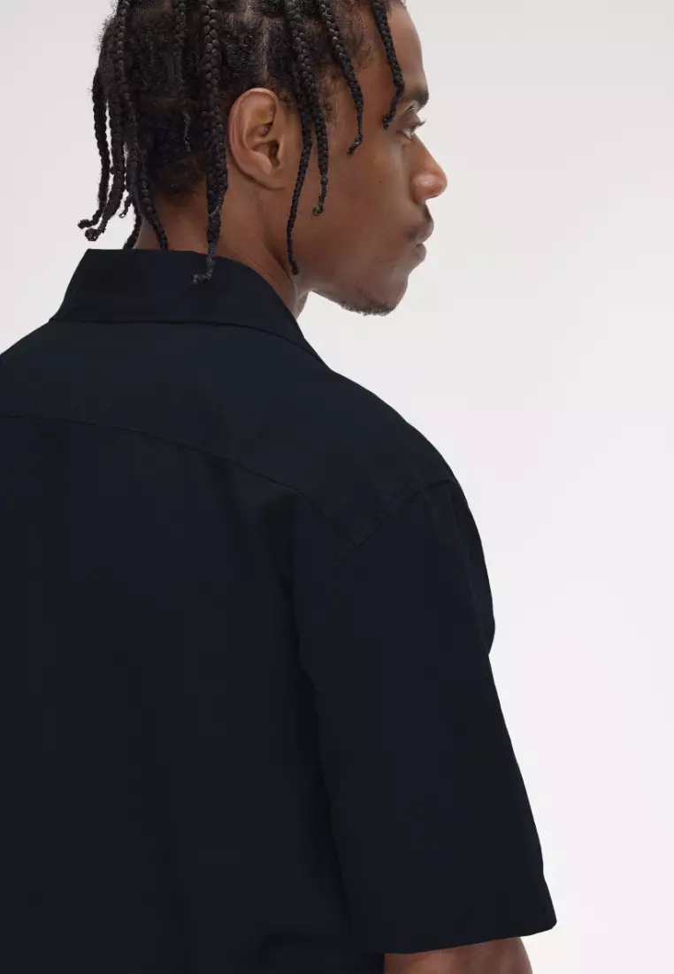 Fred Perry M7762 Lightweight Texture Revere Collar Short Sleeve Shirt (Navy)