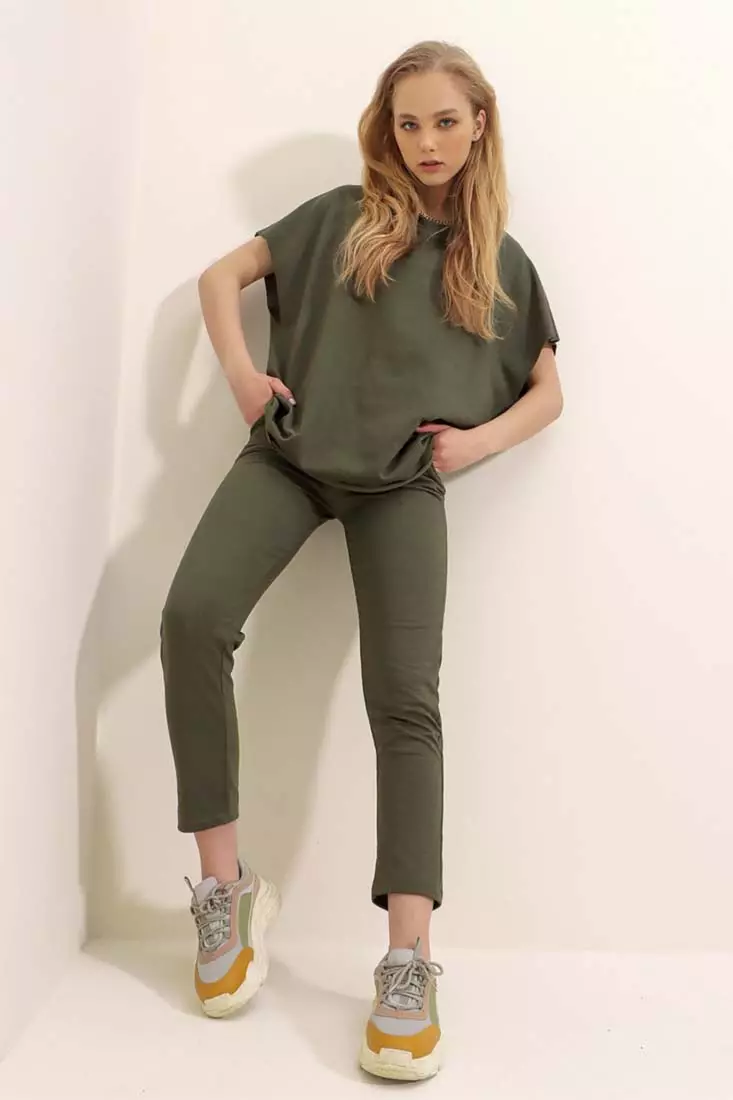 Comfort-Fit Tracksuit Set